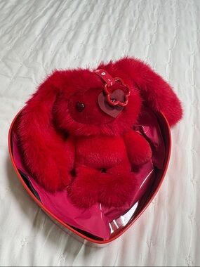 Cj Hendry Juju “punch” red Valentine’s Day release
